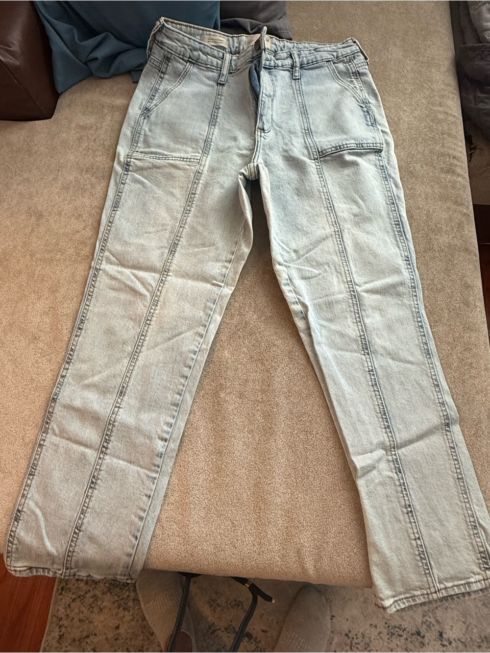 Universal Thread Light Blue Relaxed Straight Jeans